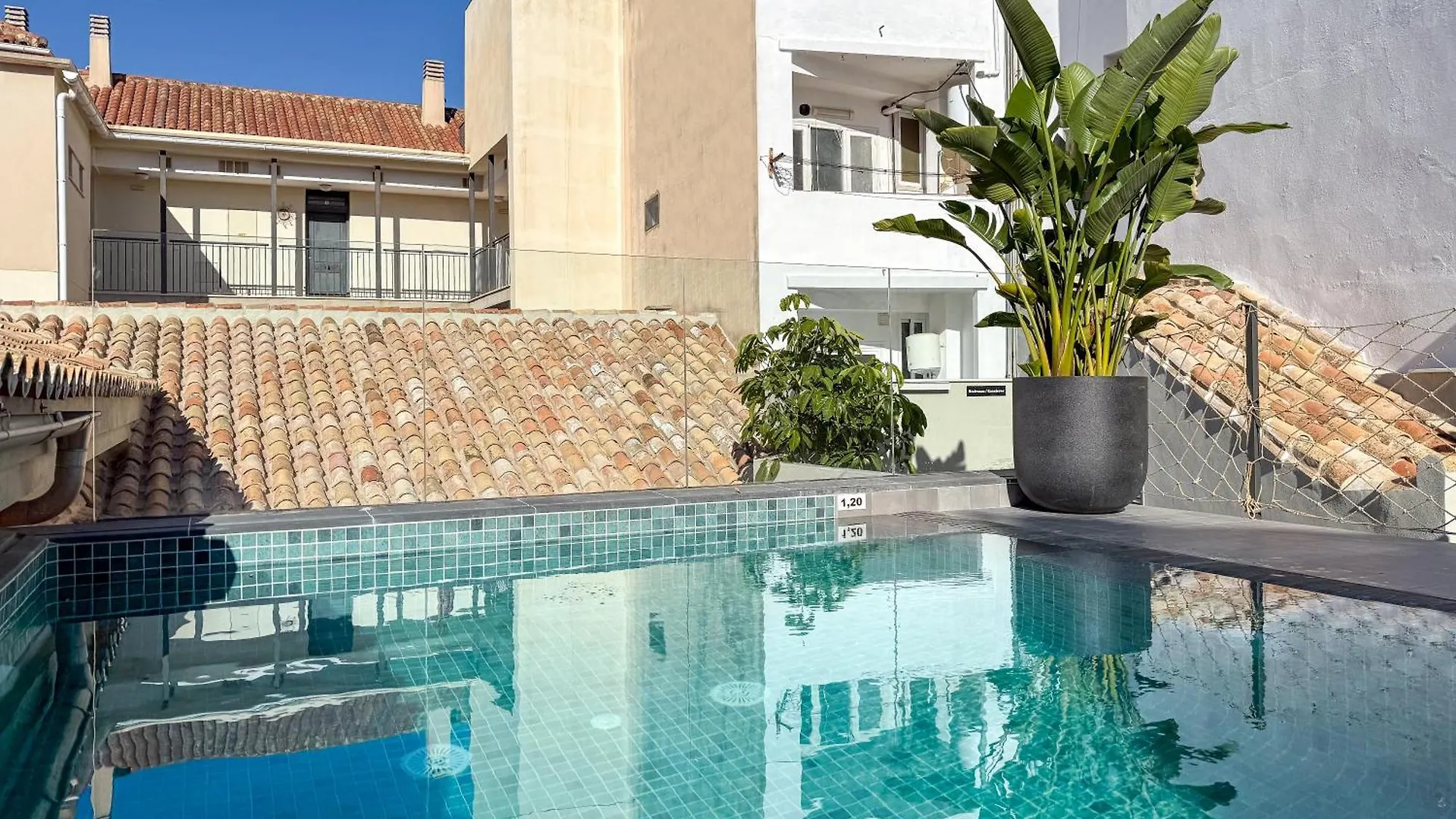 Coeo Hernan Ruiz Rooftop Pool Hostel Málaga