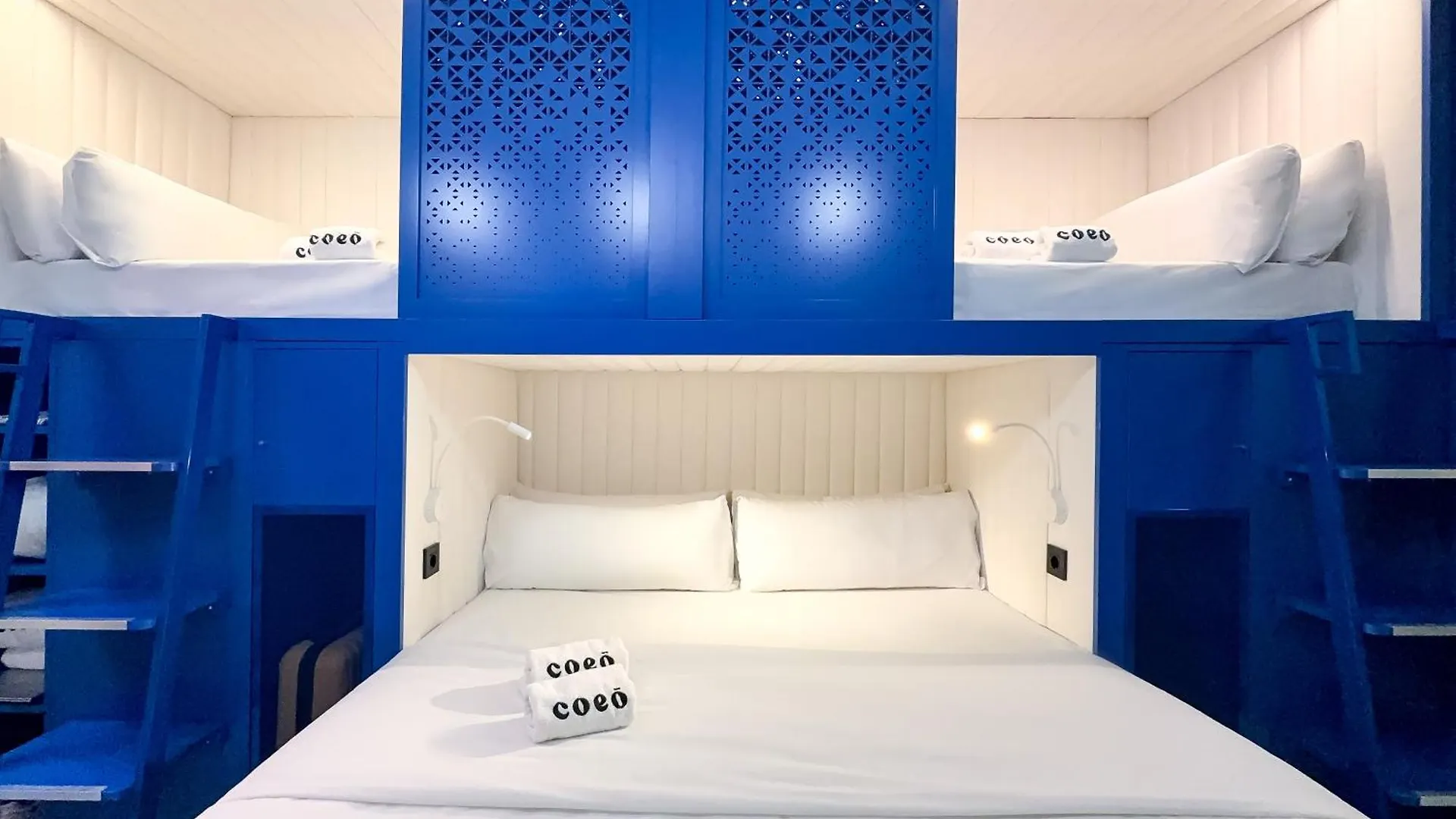 Coeo Hernan Ruiz Rooftop Pool Hostel Málaga