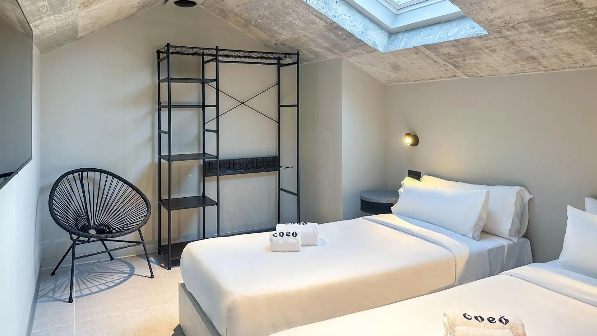 Coeo Hernan Ruiz Rooftop Pool Hostel Málaga
