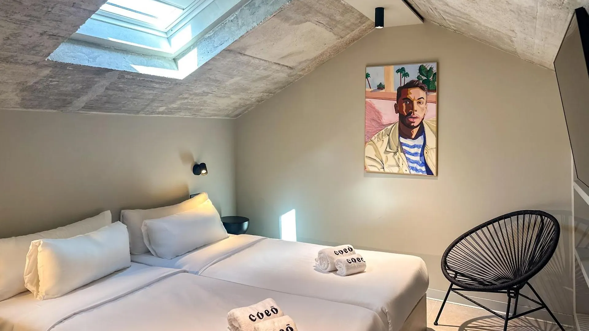 Coeo Hernan Ruiz Rooftop Pool Hostel Málaga
