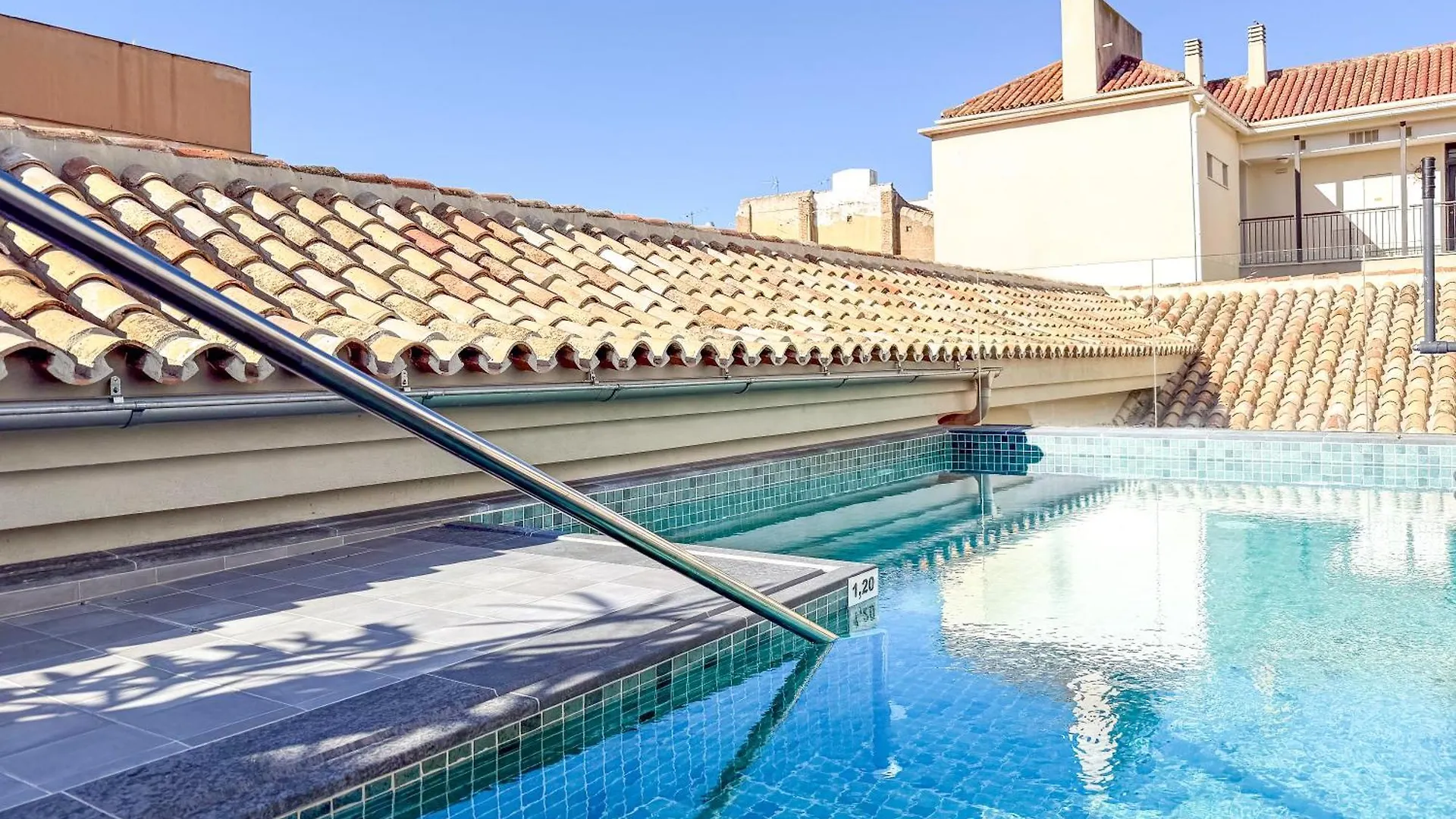Coeo Hernan Ruiz Rooftop Pool Hostel Málaga