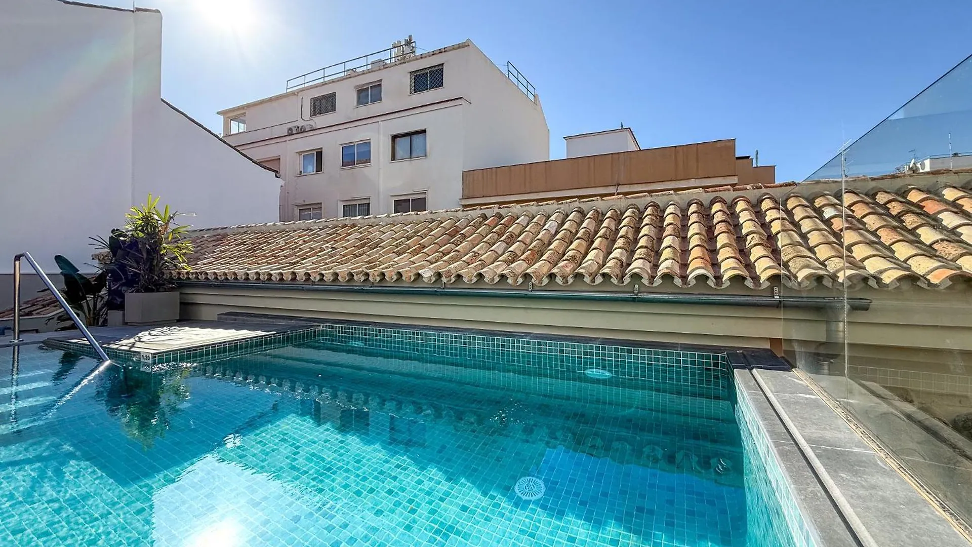 Coeo Hernan Ruiz Rooftop Pool Hostel Málaga Espagne