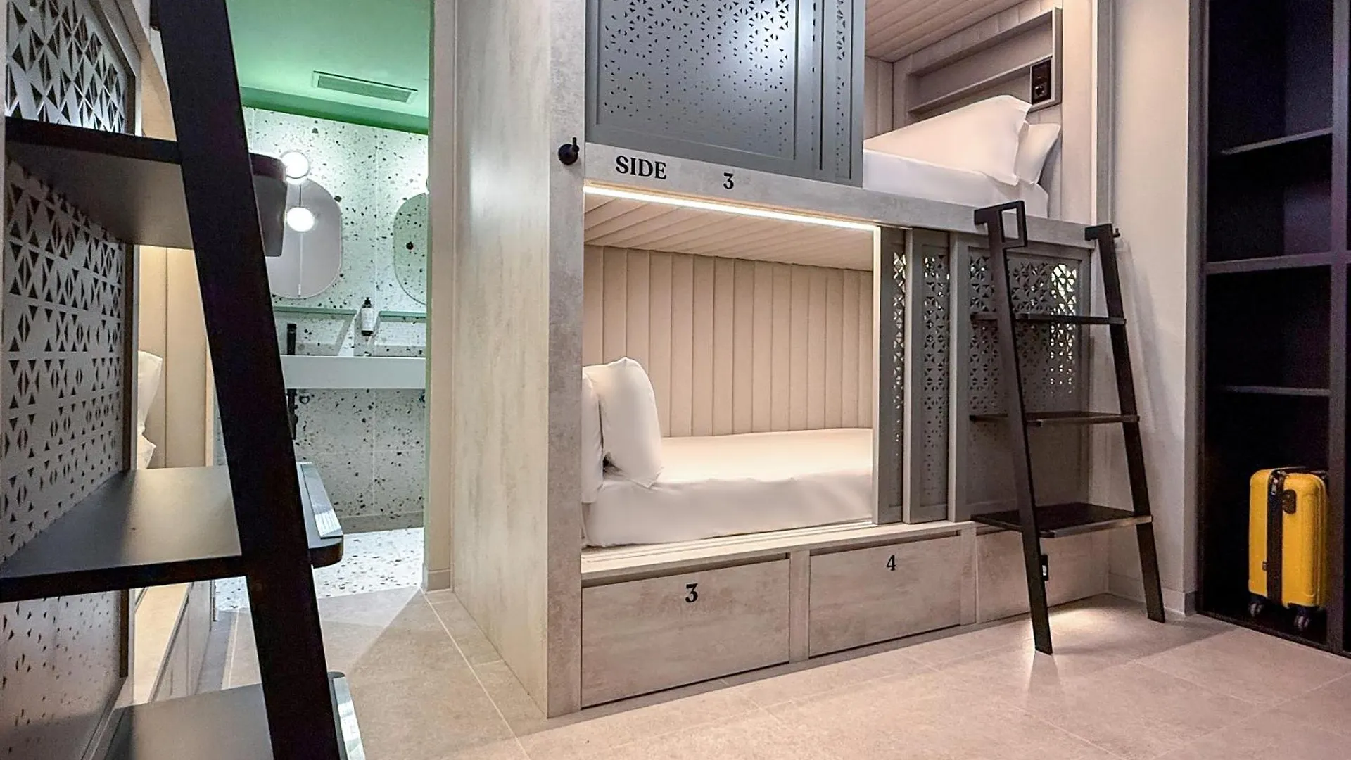 Coeo Hernan Ruiz Rooftop Pool Hostel Málaga 0*,  İspanya